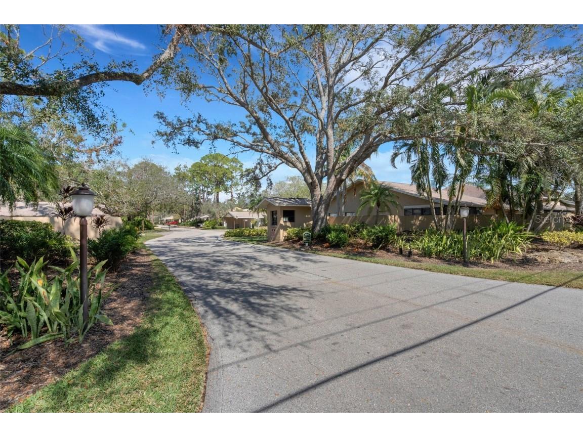 3448 Tallywood Circle #7050 Sarasota FL 34237 A4676119 image4
