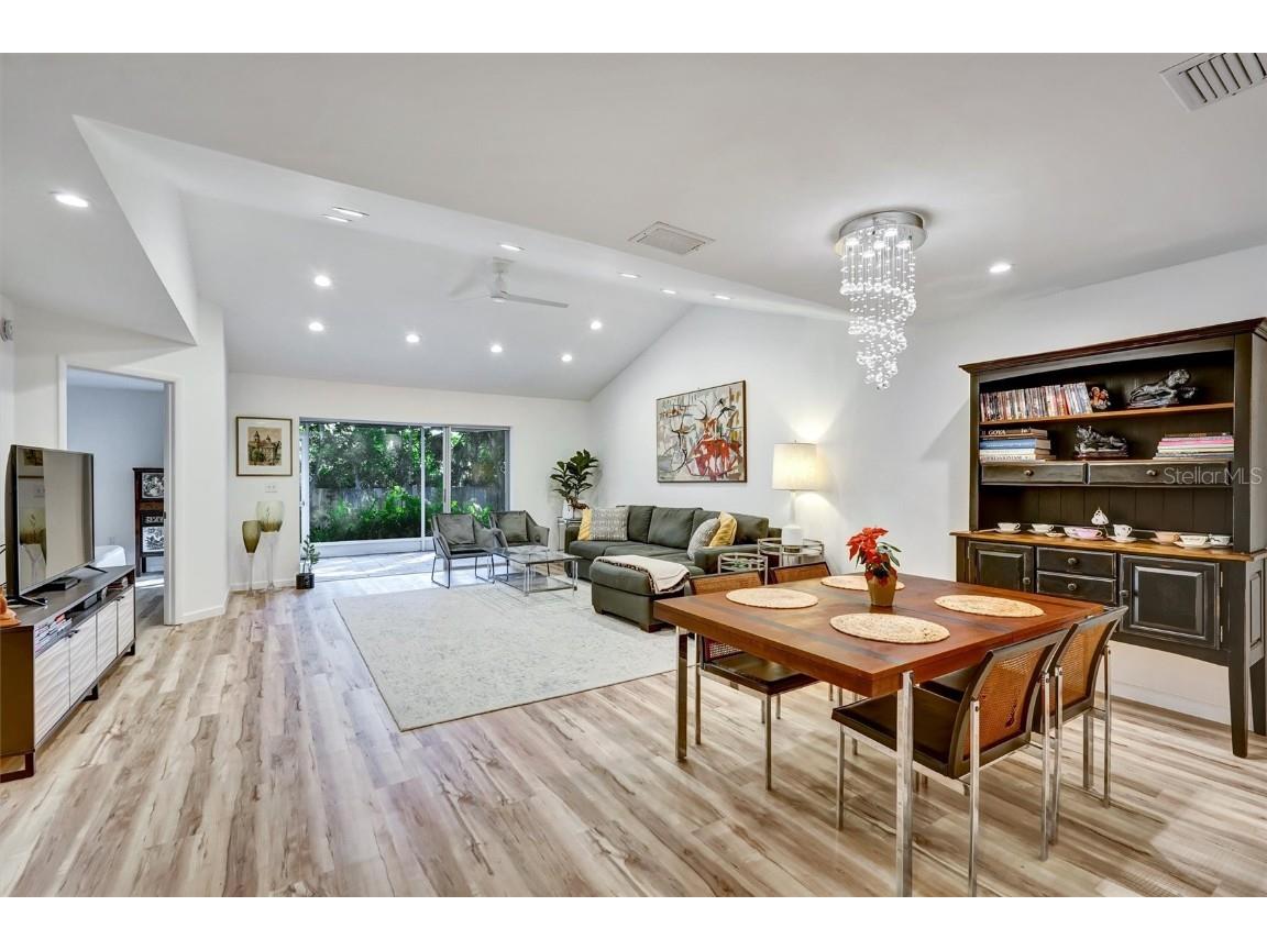 3448 Tallywood Circle #7050 Sarasota FL 34237 A4676119 image9