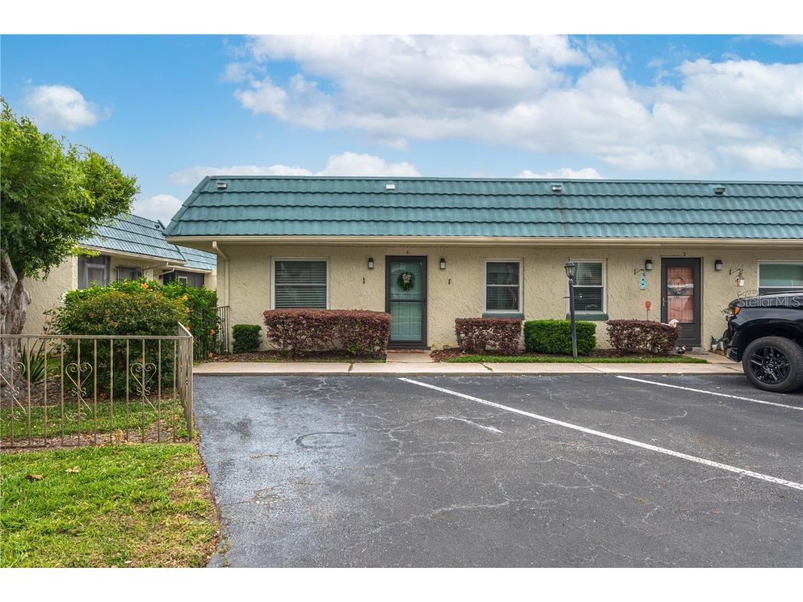 345 24th Street NW #6 Winter Haven FL 33880 P4930037 image1