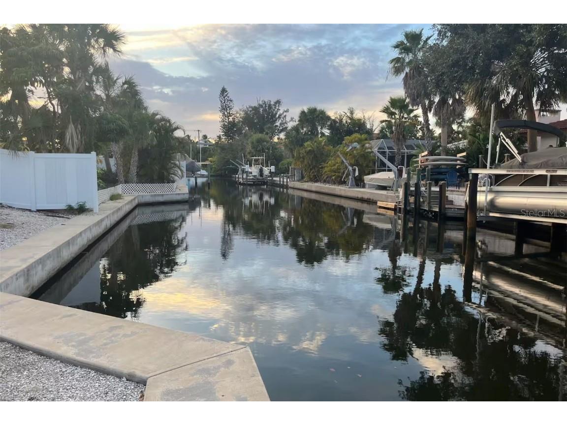 345 Avenida Leona Sarasota FL 34242 A4569687 image76