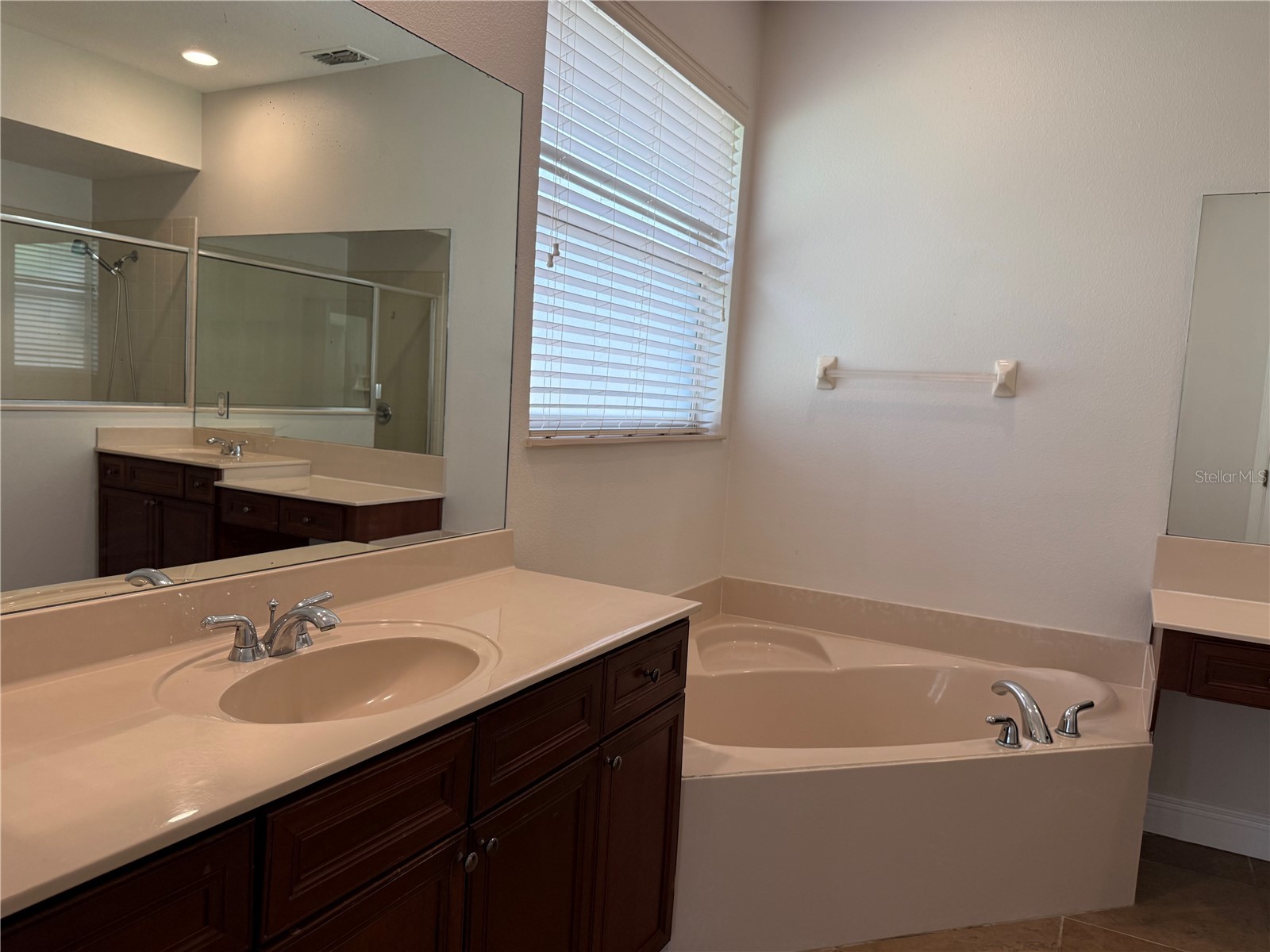 345 Beacon Pointe Drive Ocoee FL 34761 R4911249 image23