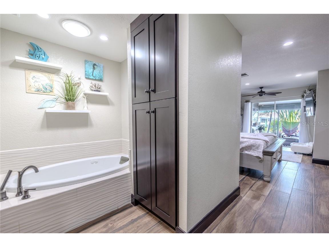 345 Boca Ciega Point Boulevard Saint Petersburg FL 33708 TB8432997 image27