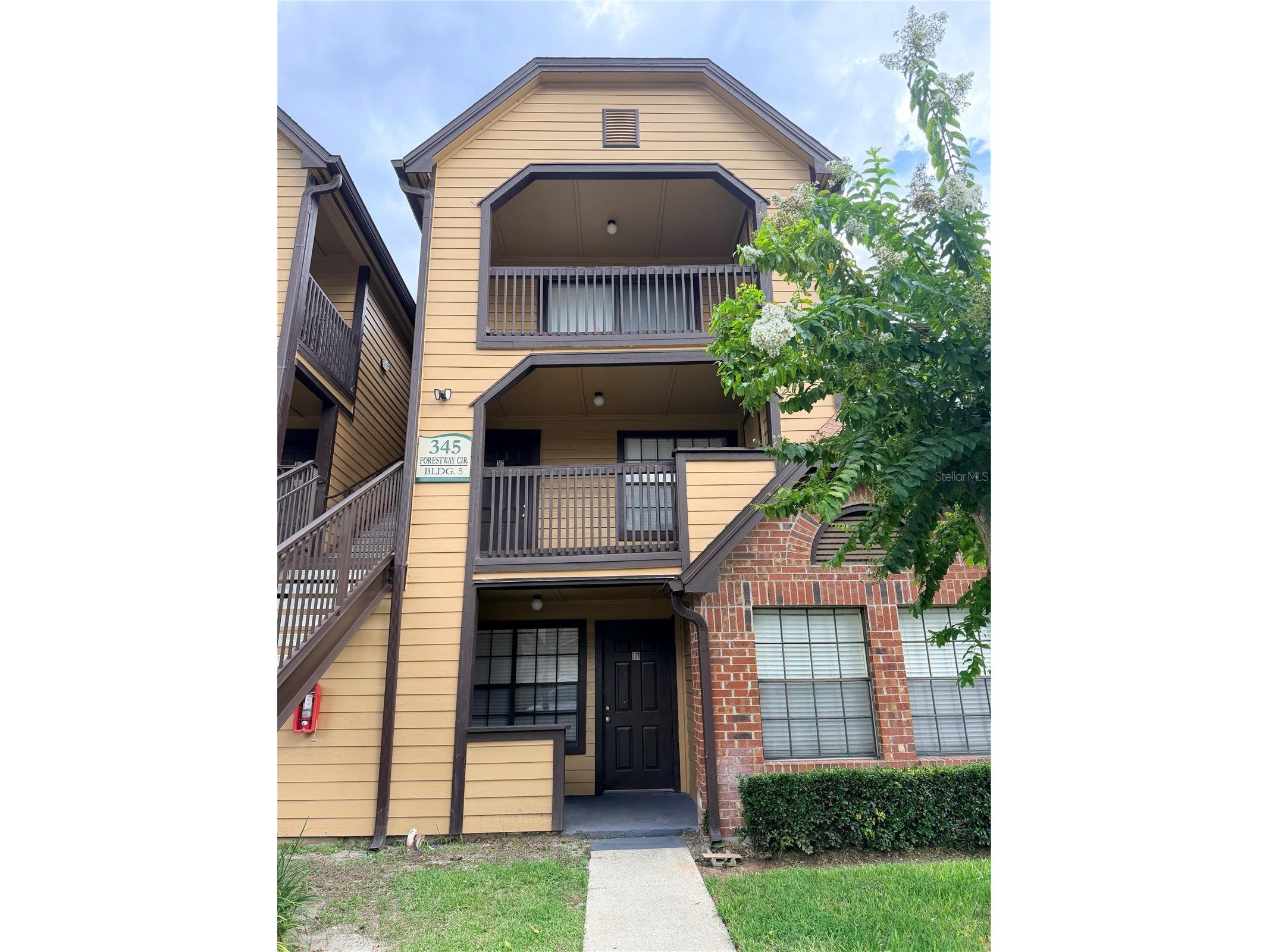 345 Forestway Circle #107 Altamonte Springs FL 32701 V4950049 image1