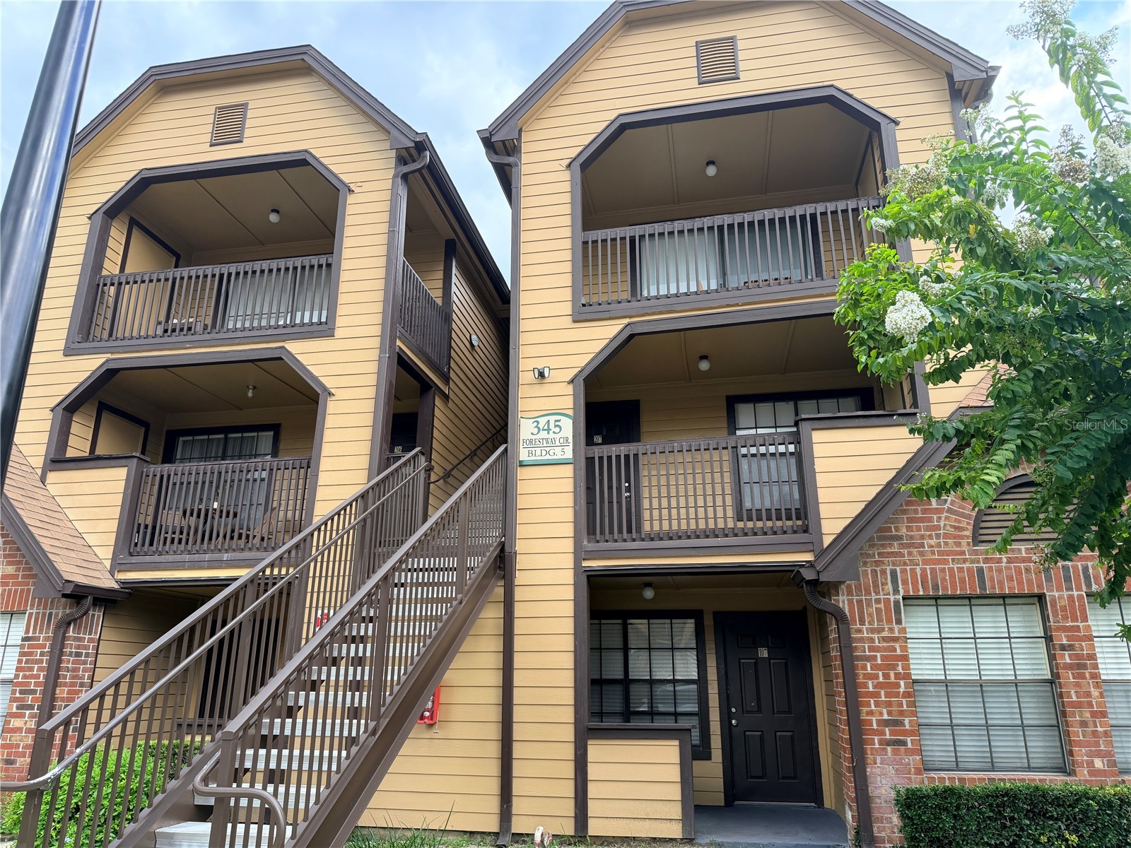 345 Forestway Circle #107 Altamonte Springs FL 32701 V4950049 image2