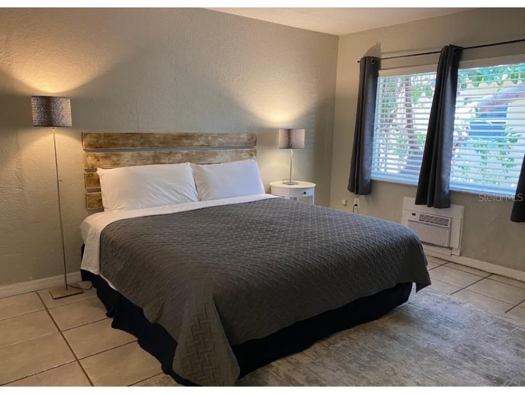 345 Hamden Drive Clearwater Beach FL 33767 TB8363784 image2