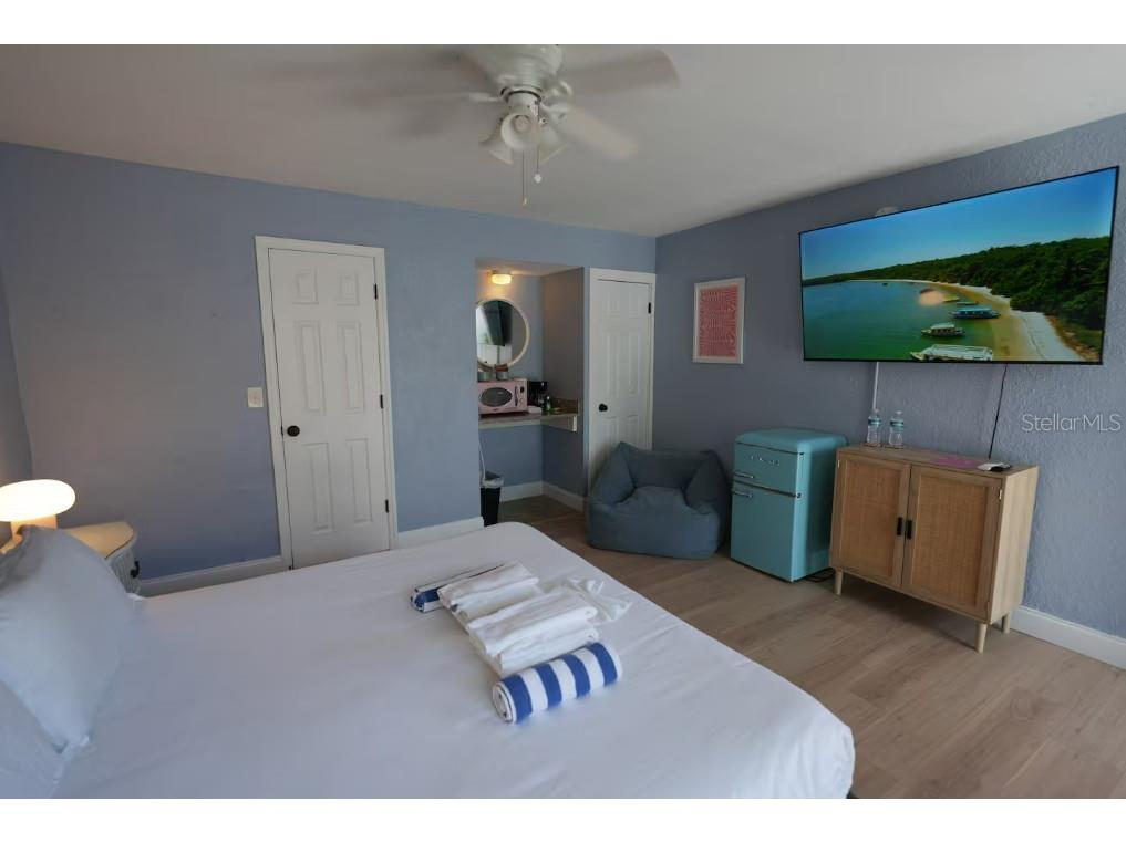 345 Hamden Drive Clearwater Beach FL 33767 TB8363784 image3