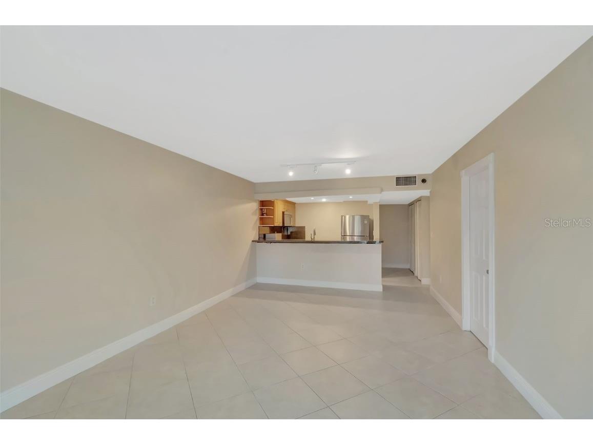 345 Ocean Drive #305 Miami Beach FL 33139 O6316585 image4