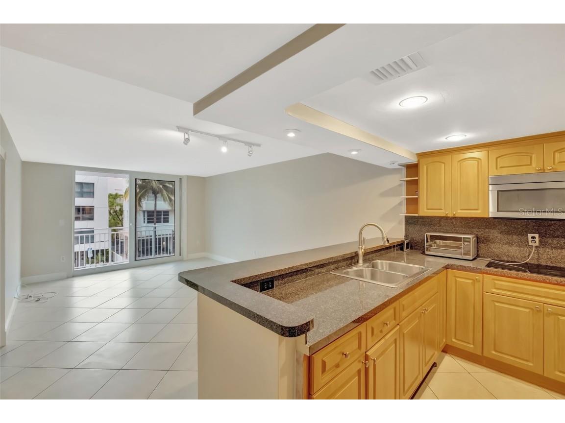 345 Ocean Drive #305 Miami Beach FL 33139 O6316585 image6