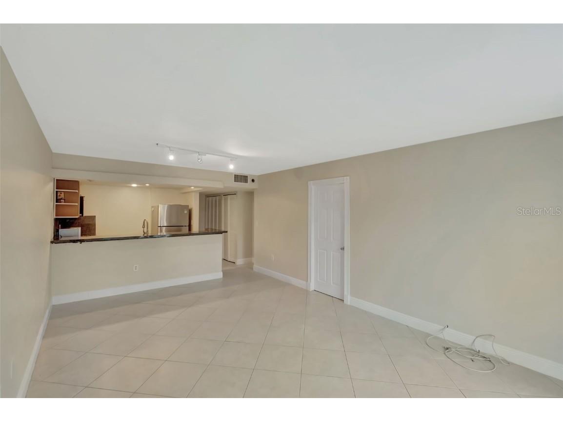 345 Ocean Drive #305 Miami Beach FL 33139 O6316585 image9