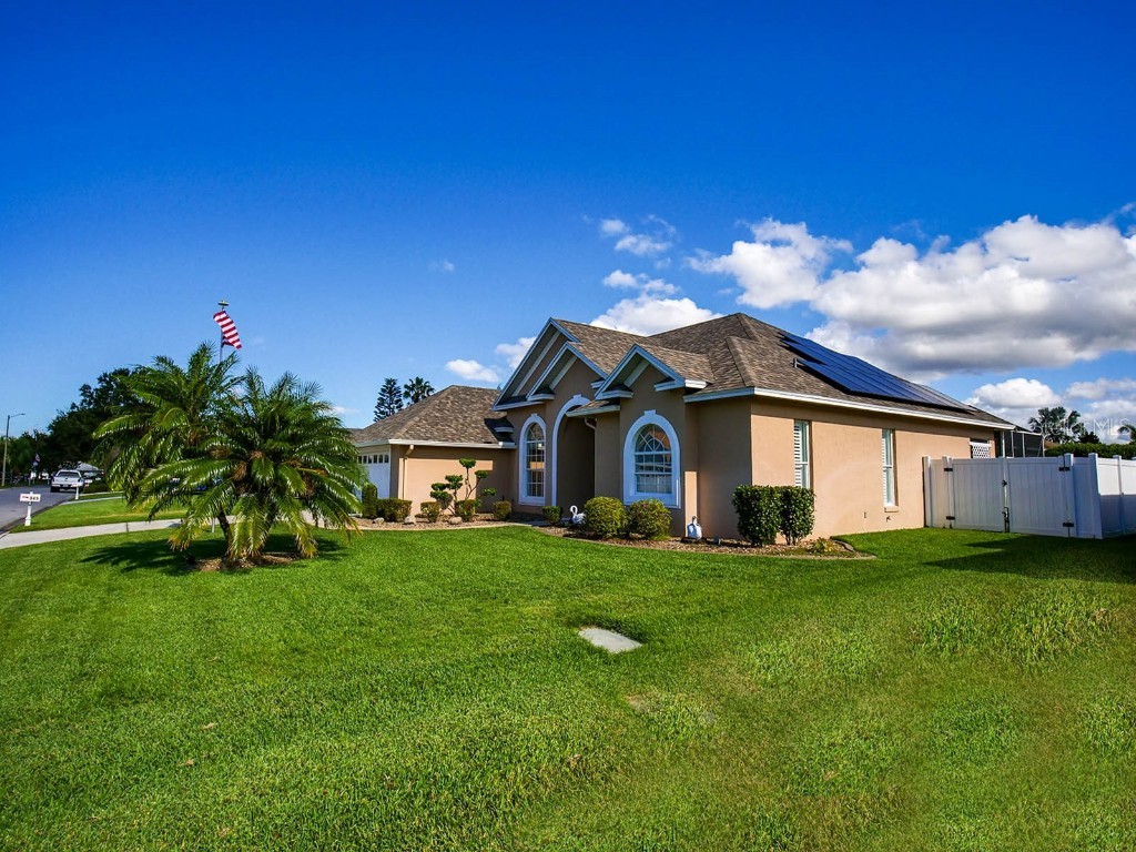 345 Ruby Lake Loop Winter Haven FL 33884 P4923786 image1