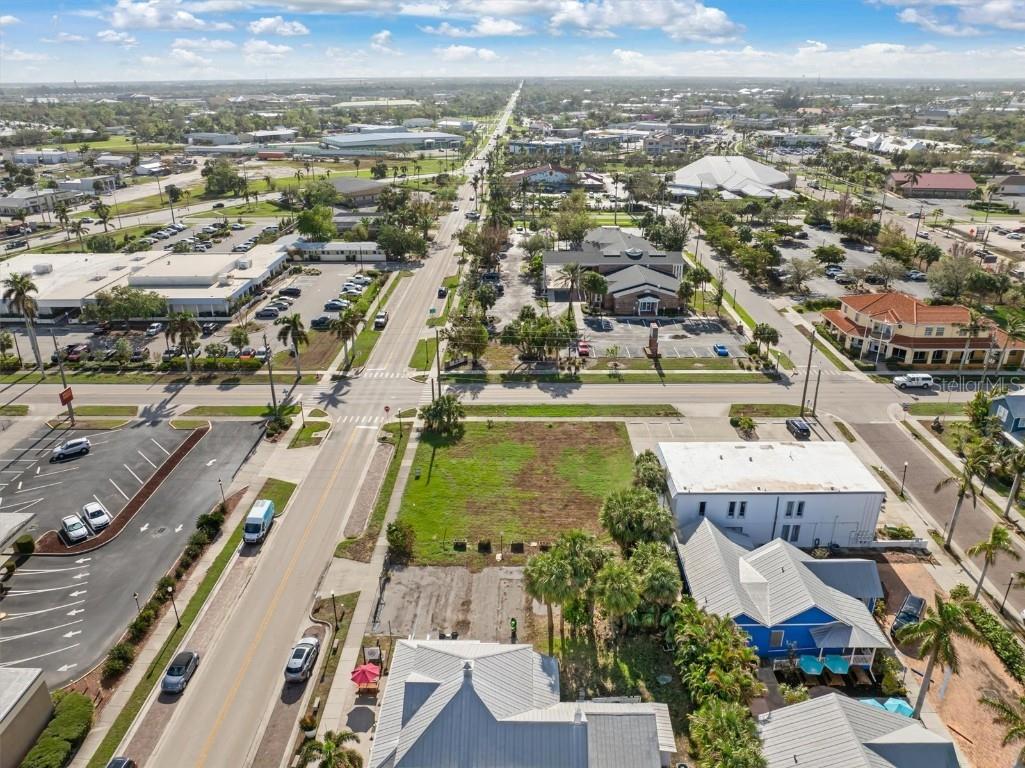 345 Taylor Street Punta Gorda FL 33950 C7516330 image4