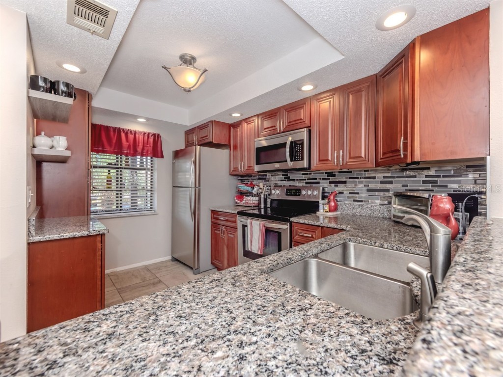 345 Three Lakes Lane #B Venice FL 34285 A4660812 image15