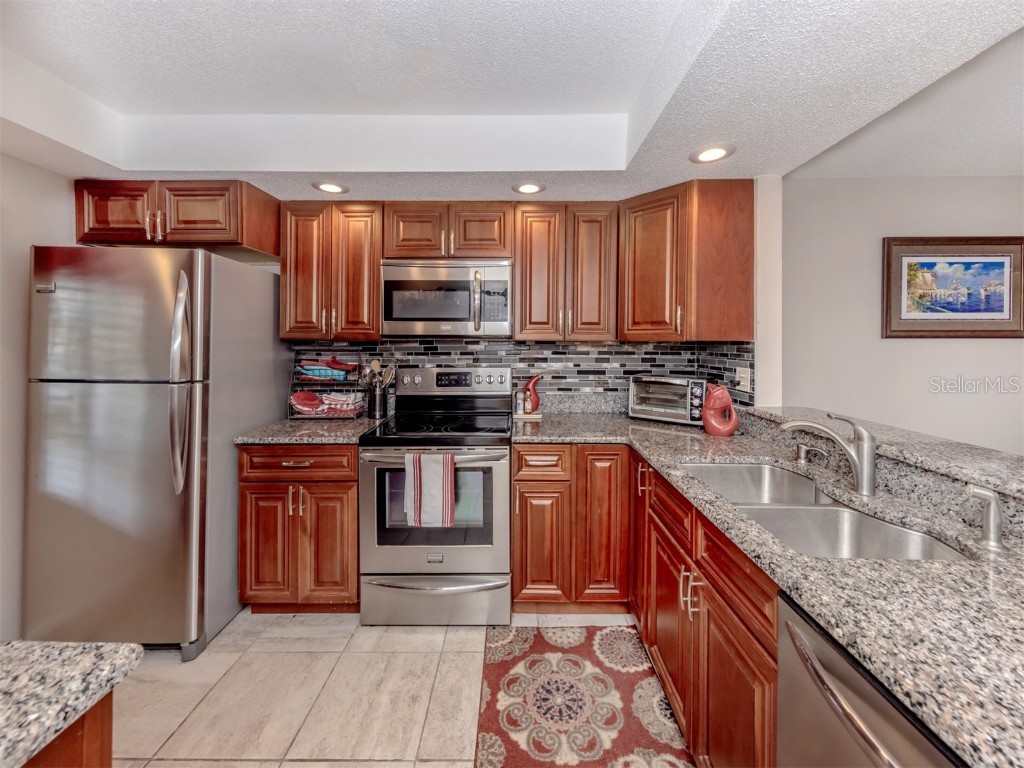 345 Three Lakes Lane #B Venice FL 34285 A4660812 image16