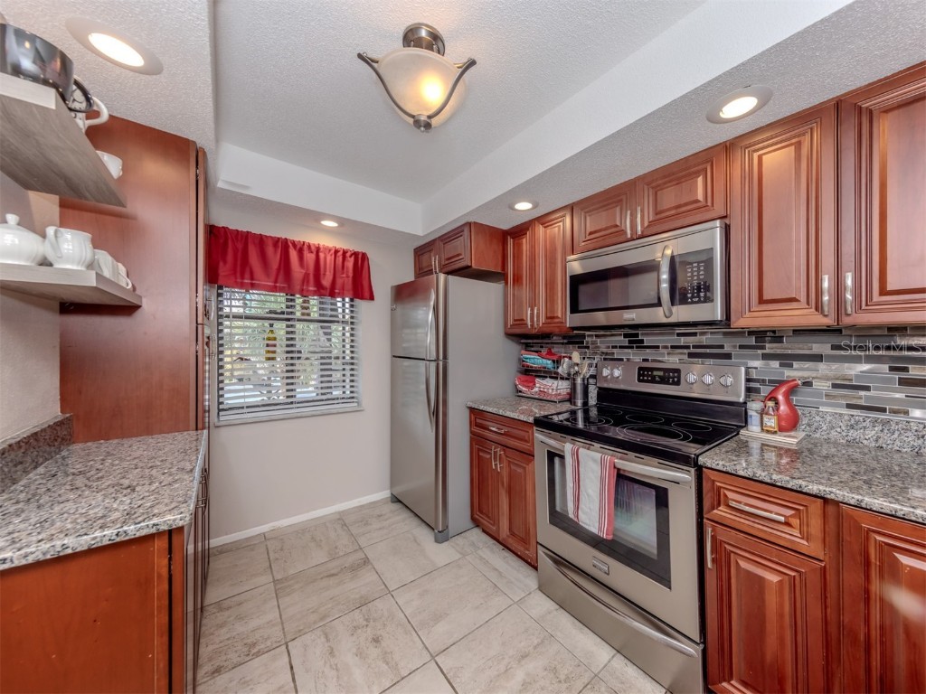 345 Three Lakes Lane #B Venice FL 34285 A4660812 image17