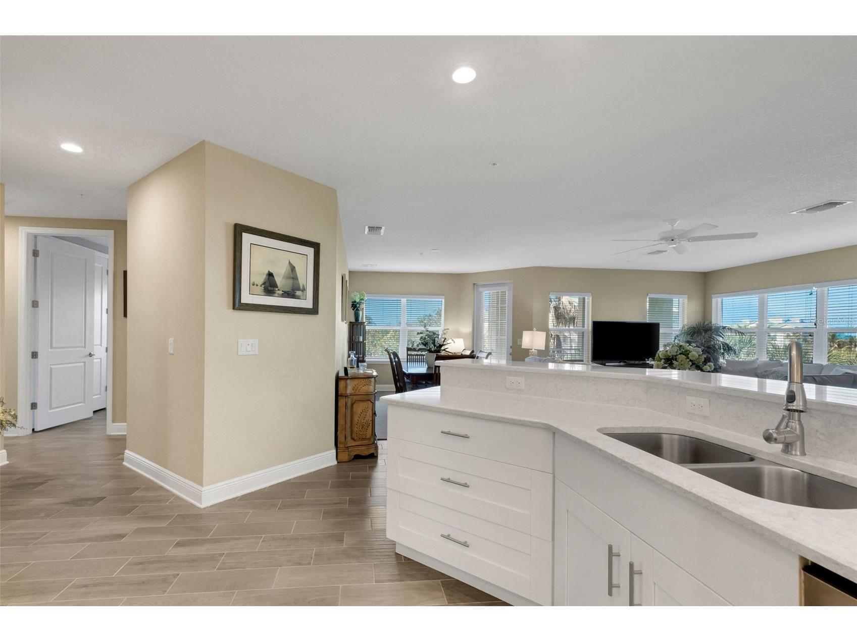 3450 77th Street W #201 Bradenton FL 34209 A4685062 image8