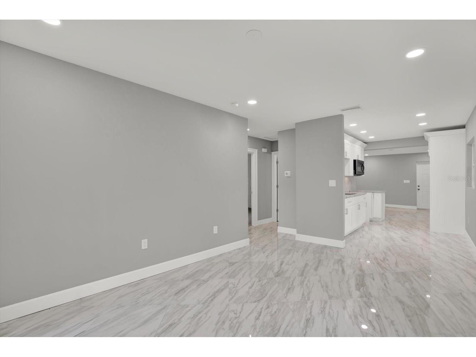 3451 20th Avenue S Saint Petersburg FL 33711 TB8516316 image4