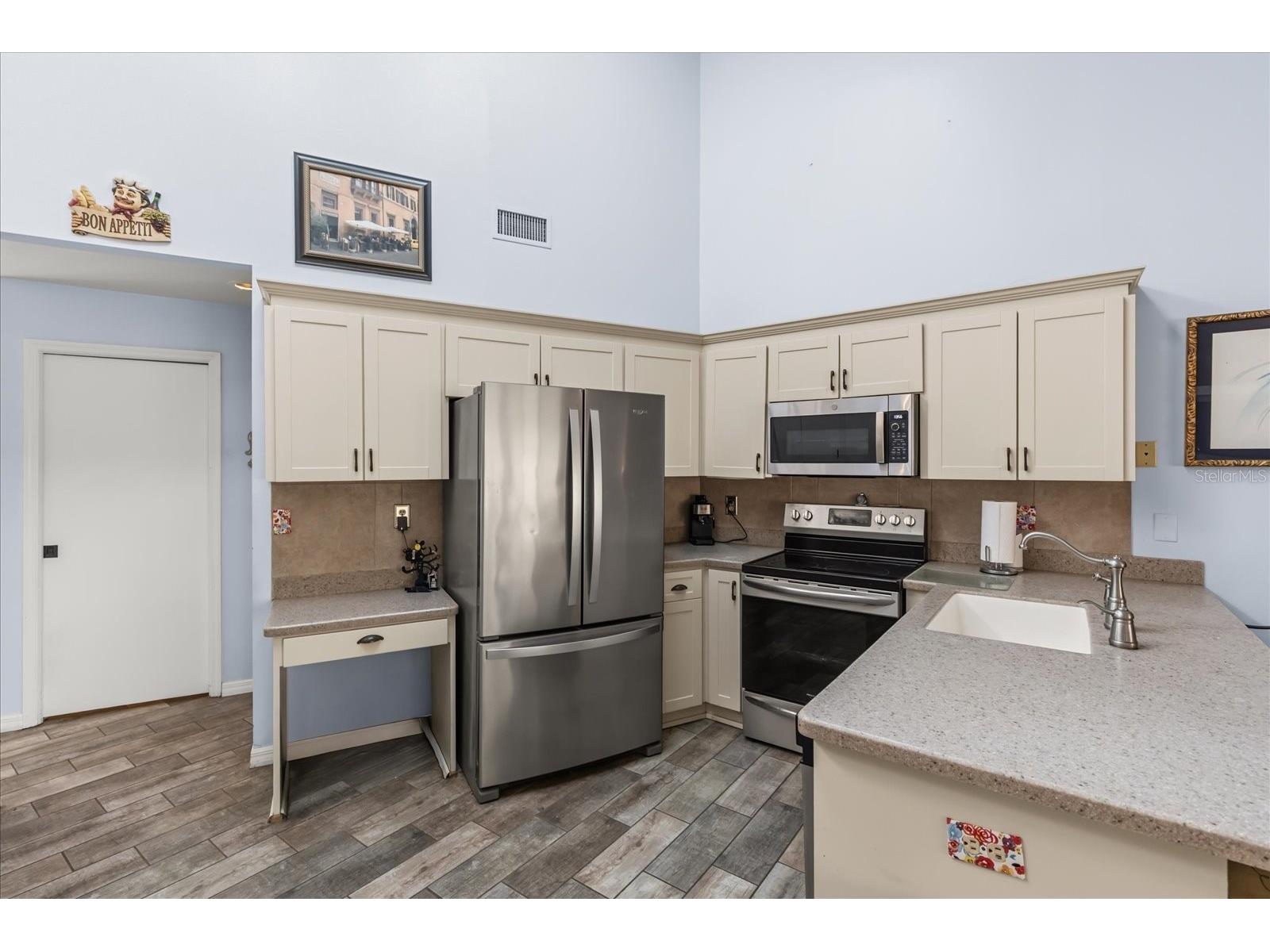 34515 Cedarfield Drive Dade City FL 33523 TB8478415 image14