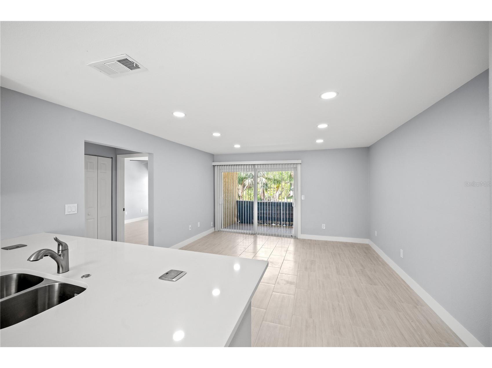 3453 Clark Road #251 Sarasota FL 34231 A4689171 image6