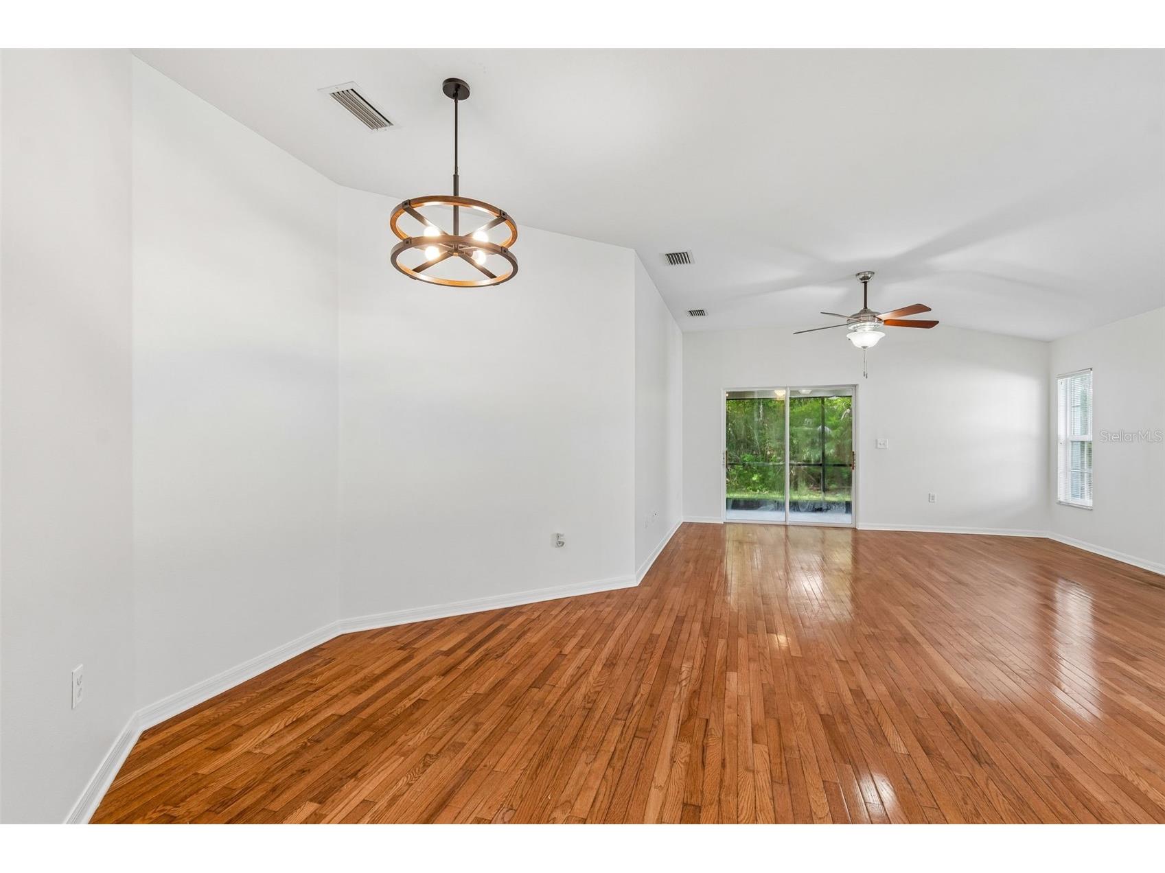 34534 Dellwood Way Zephyrhills FL 33541 TB8523791 image3