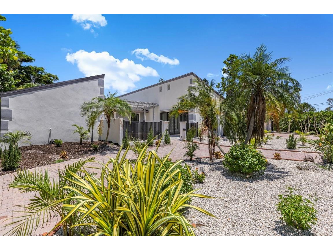 3455 Anglin Drive Sarasota FL 34242 A4673758 image2