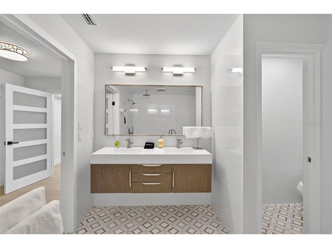 3455 Anglin Drive Sarasota FL 34242 A4673758 image31