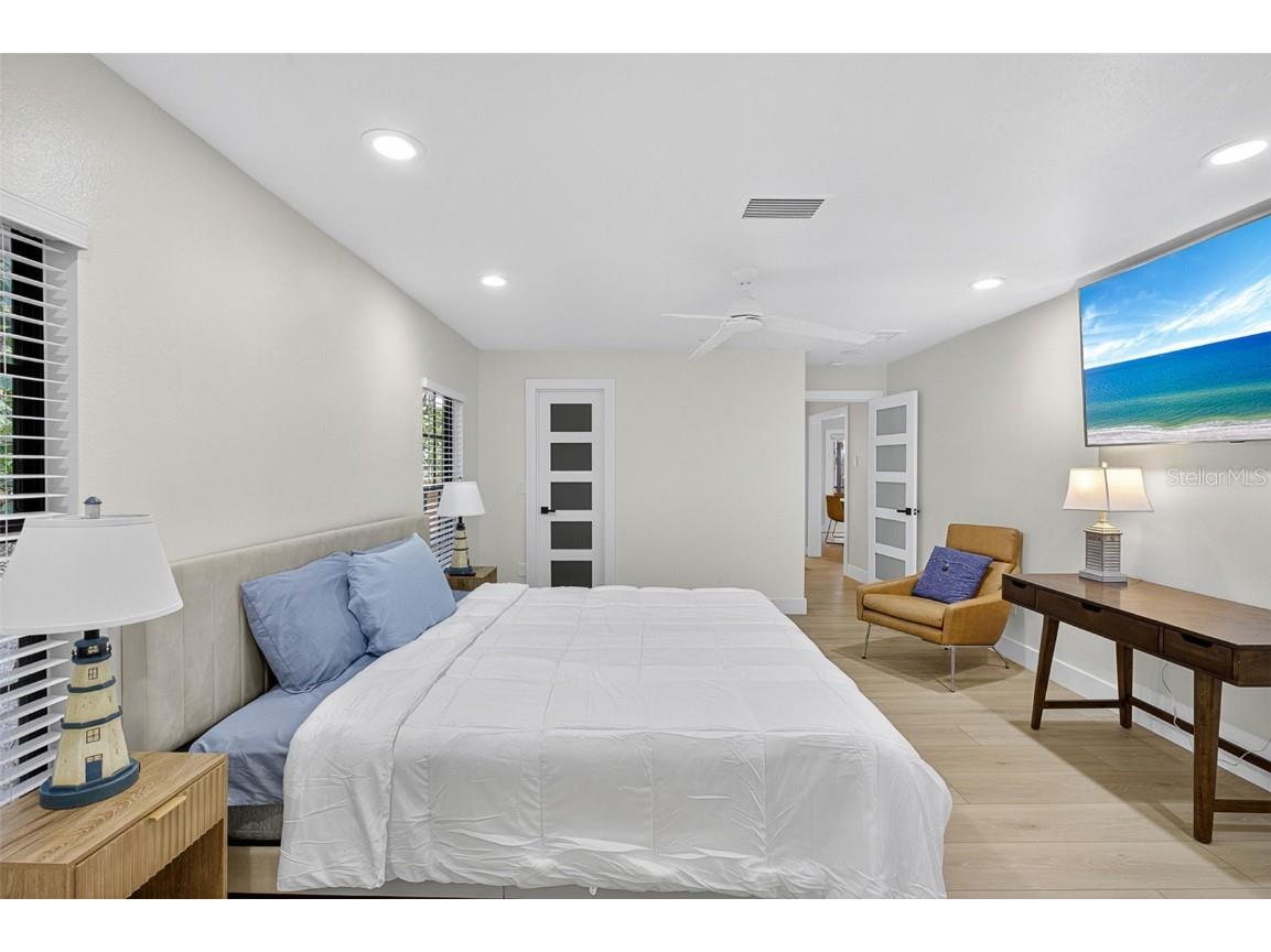 3455 Anglin Drive Sarasota FL 34242 A4673758 image35