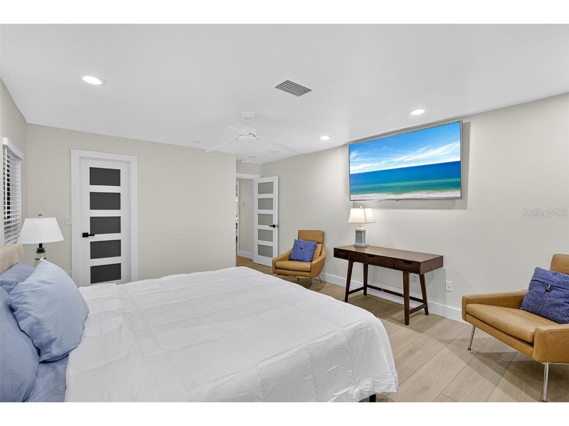 3455 Anglin Drive Sarasota FL 34242 A4673758 image37