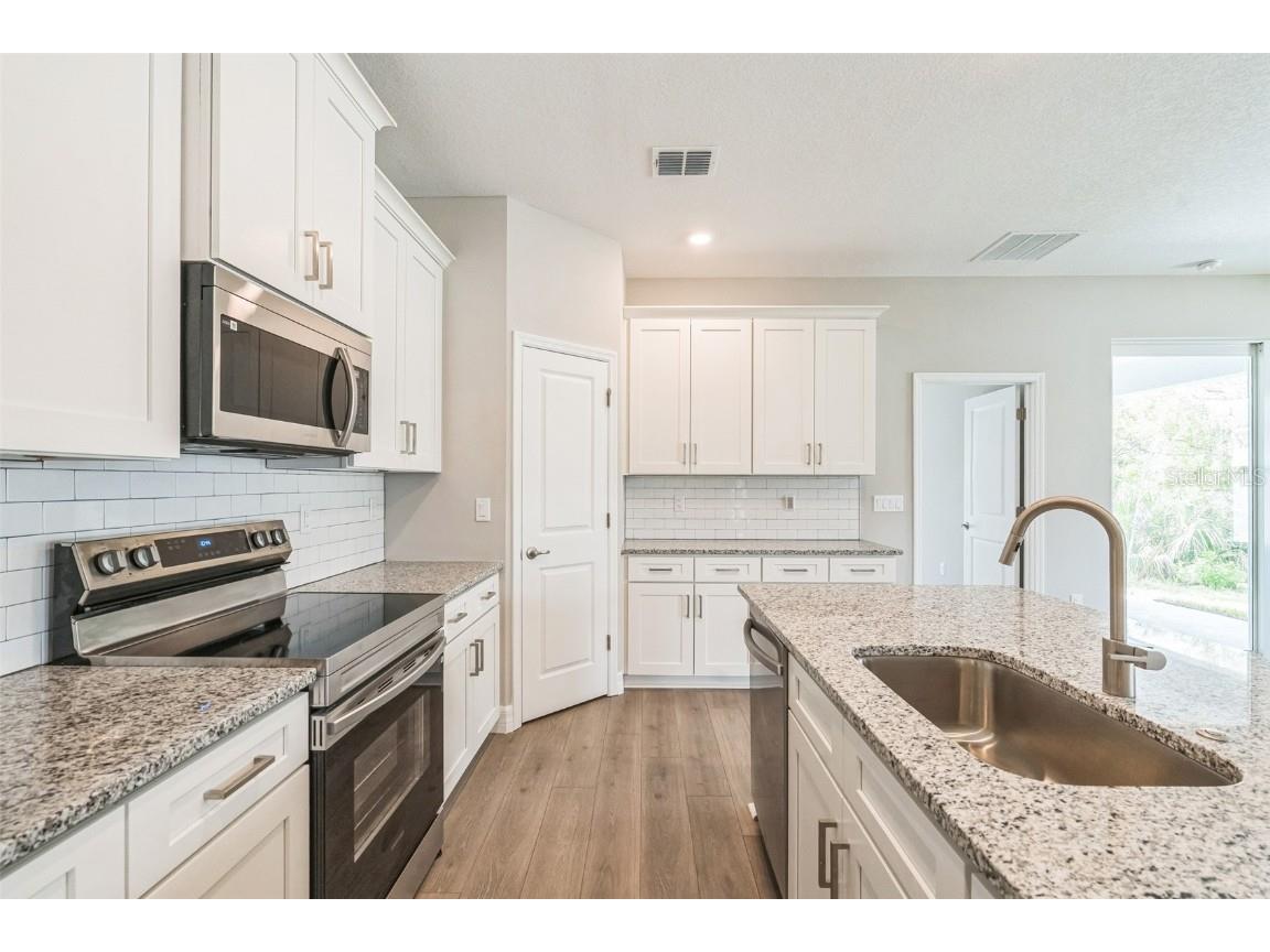 3455 Henderson Lane North Port FL 34286 OM706454 image9