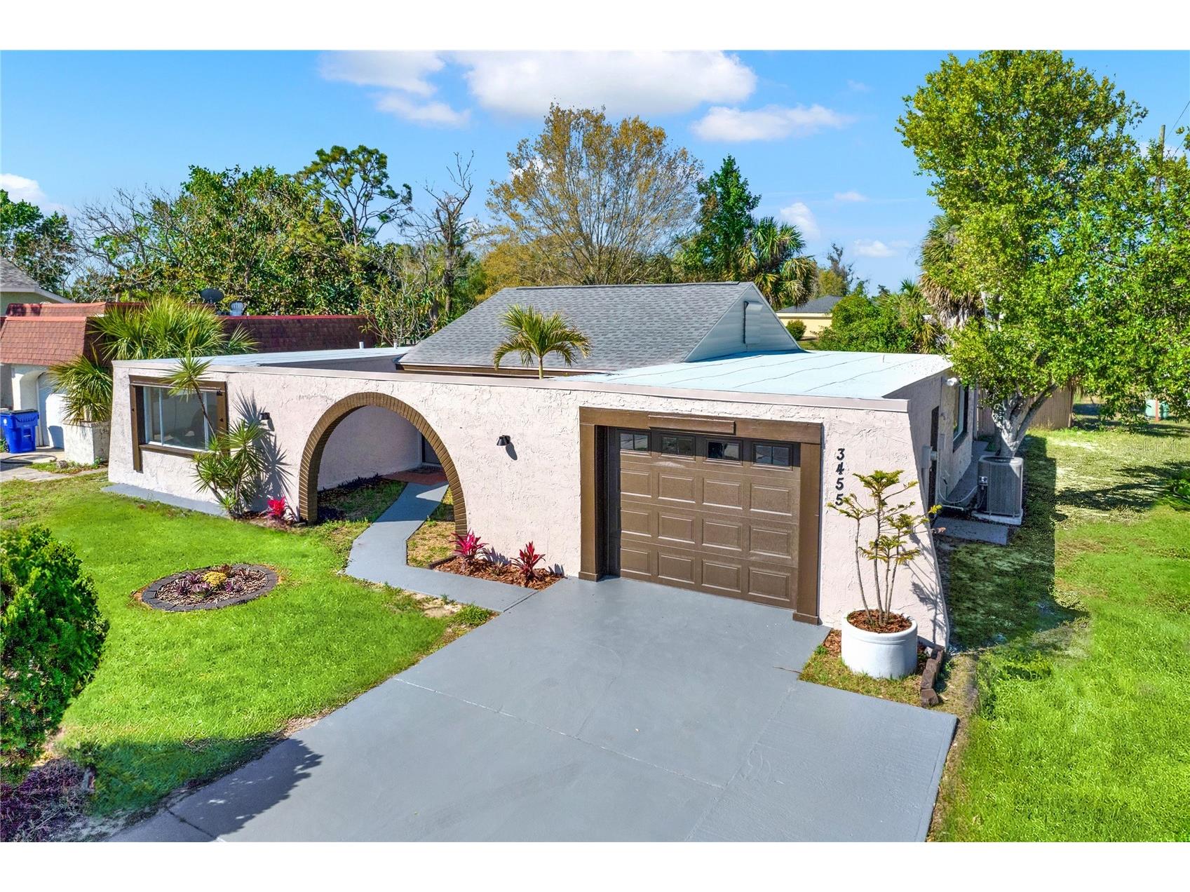 3455 Overland Drive Holiday FL 34691 TB8360891 image1