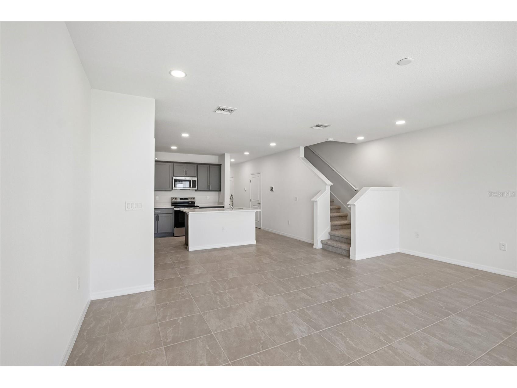 34559 Turpins Avenue Zephyrhills FL 33541 TB8519421 image3