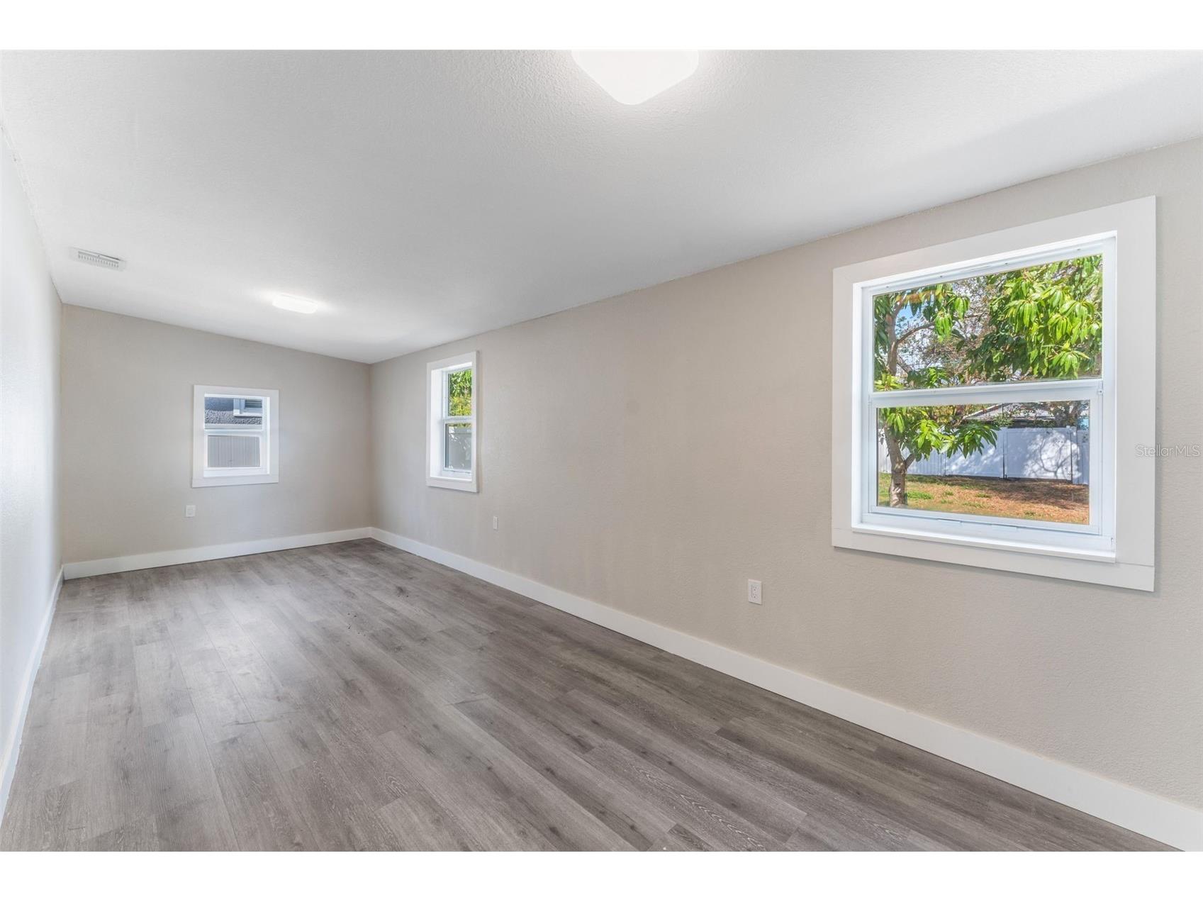 3457 50th Avenue N Saint Petersburg FL 33714 TB8480675 image21