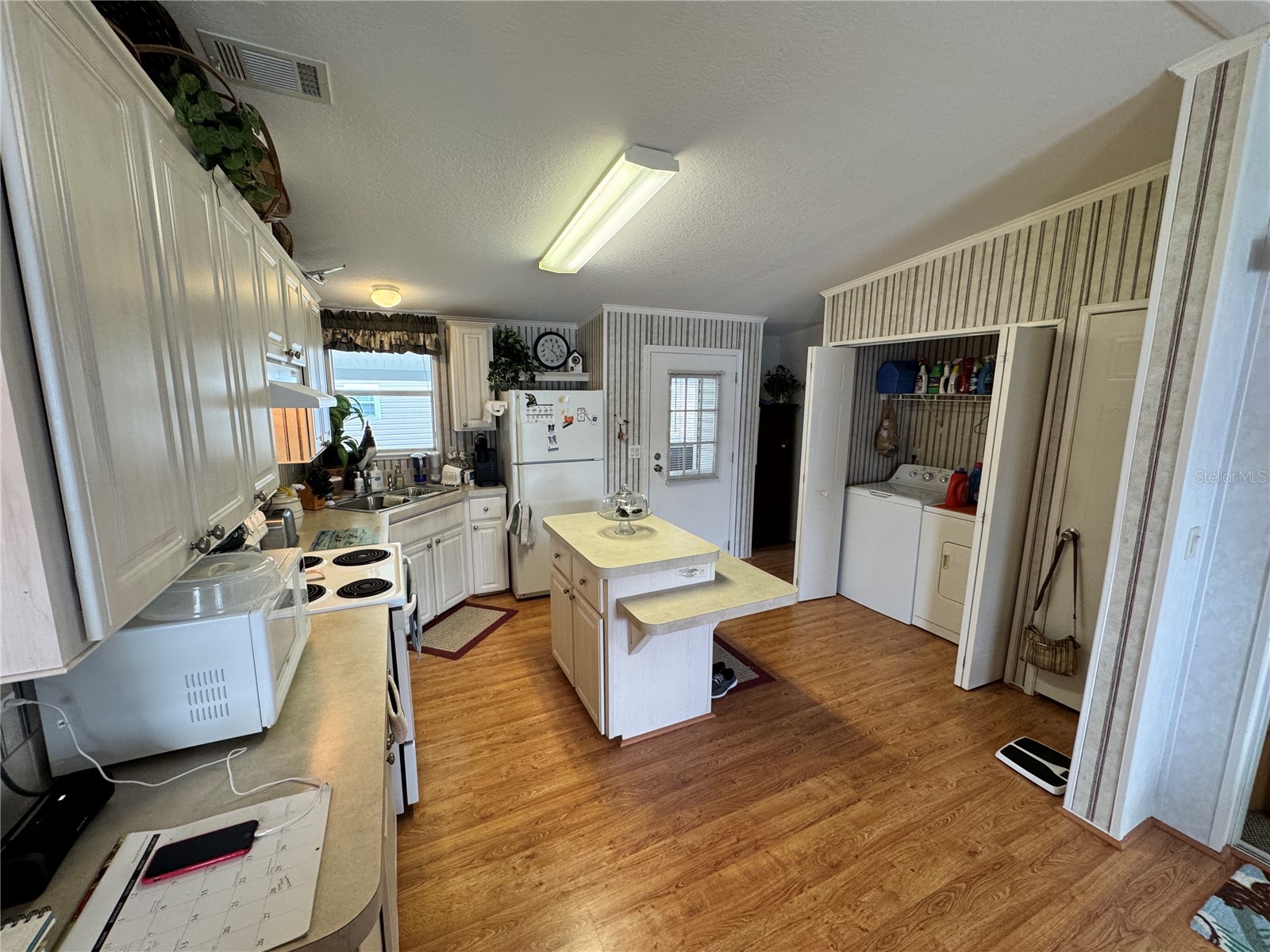 346 Andros Drive Sarasota FL 34233 A4691142 image10