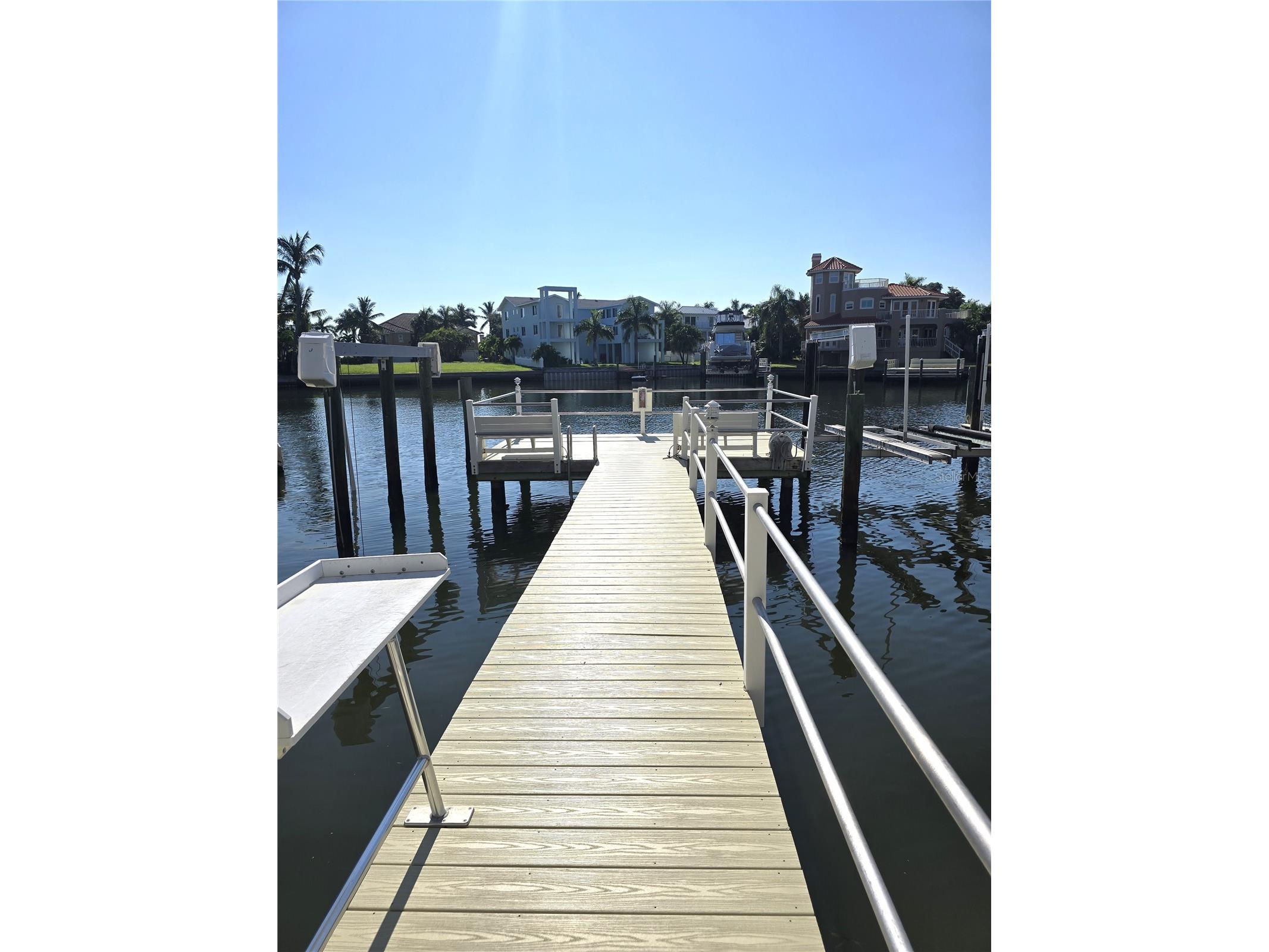 346 Madeira Circle Tierra Verde FL 33715 TB8466162 image17