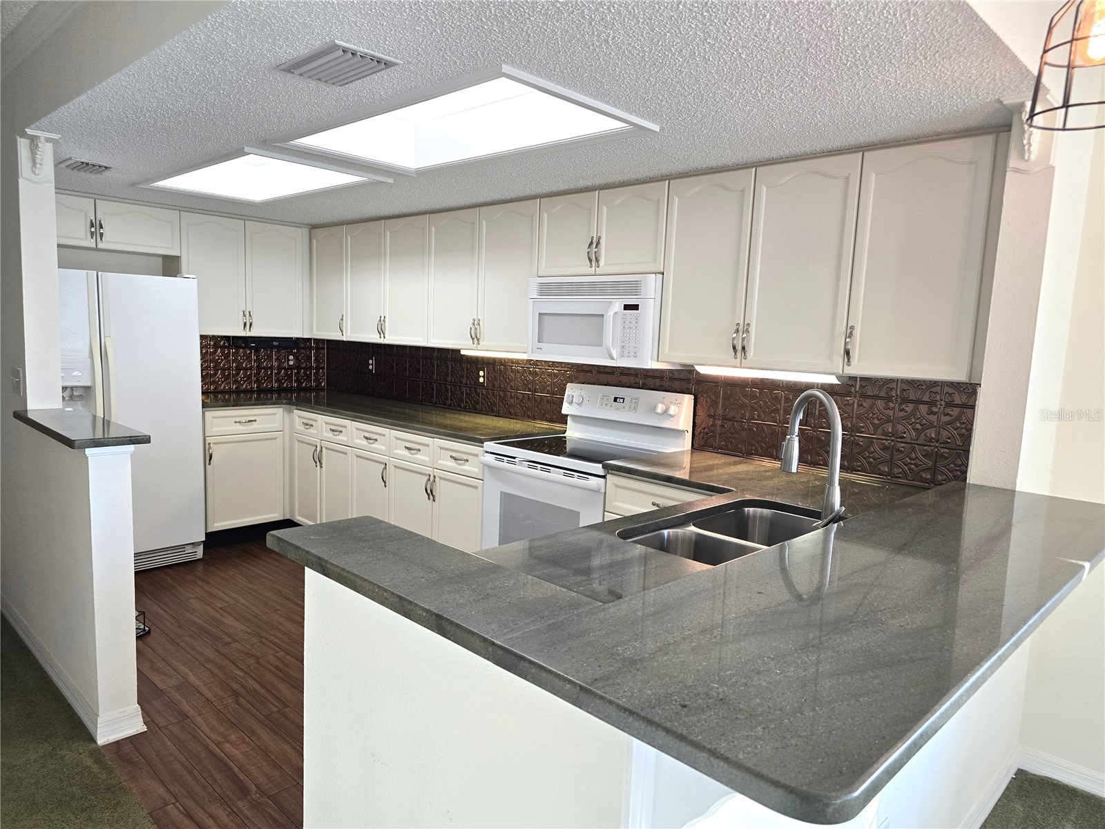 346 Madeira Circle Tierra Verde FL 33715 TB8466162 image4