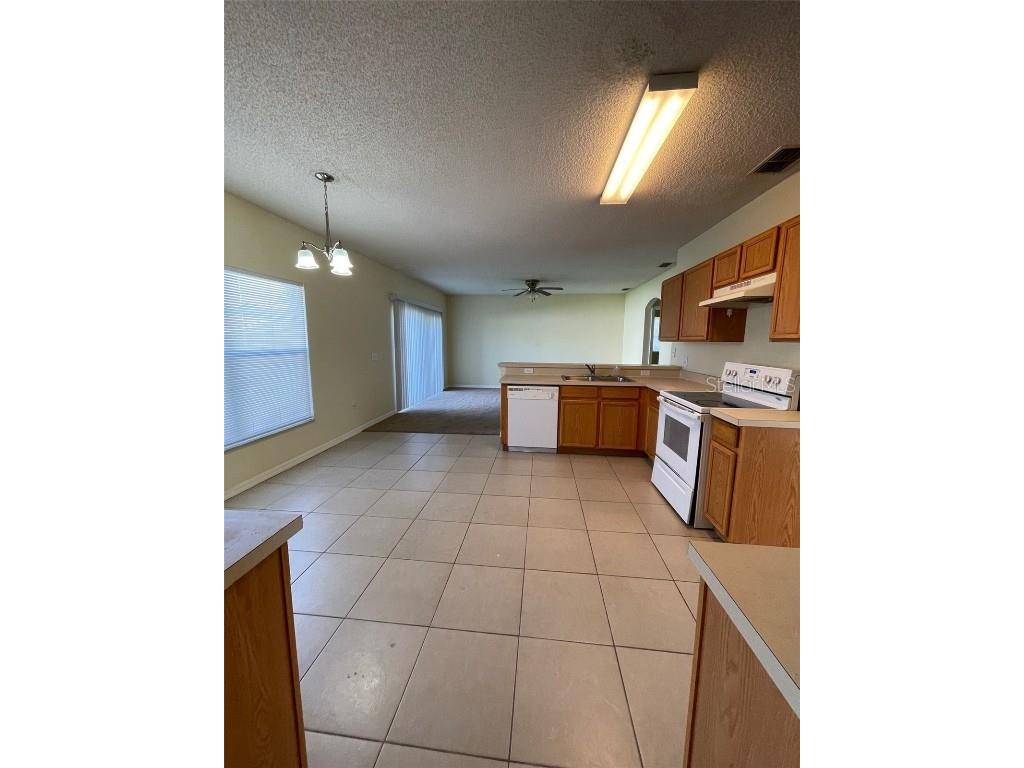 346 Montgomery Court Kissimmee FL 34758 S5137446 image6