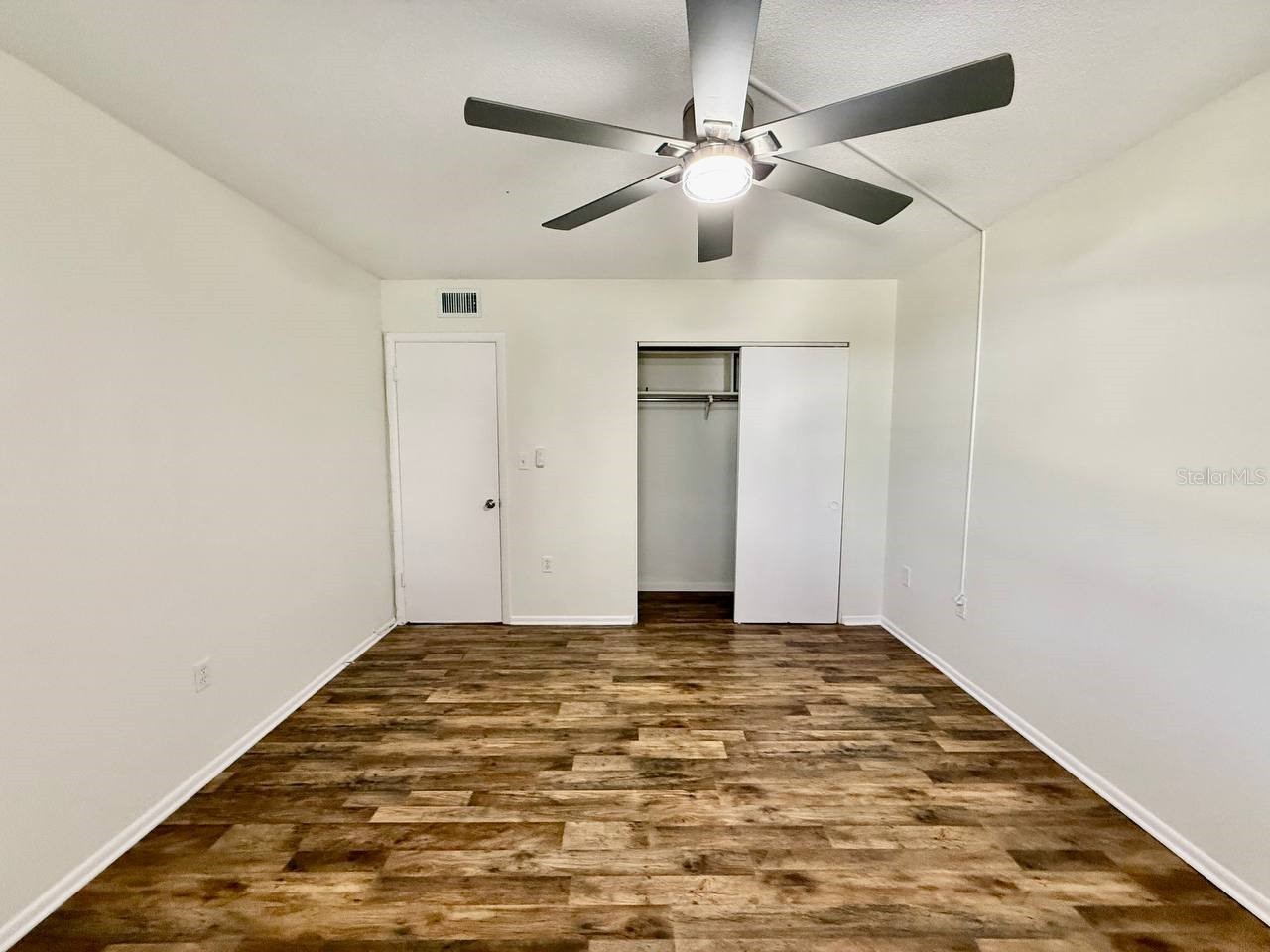 3460 32nd Avenue N #101B Saint Petersburg FL 33713 TB8497213 image11