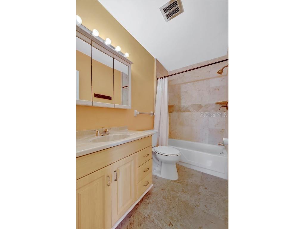 3460 32nd Avenue N #201 Saint Petersburg FL 33713 TB8436884 image17