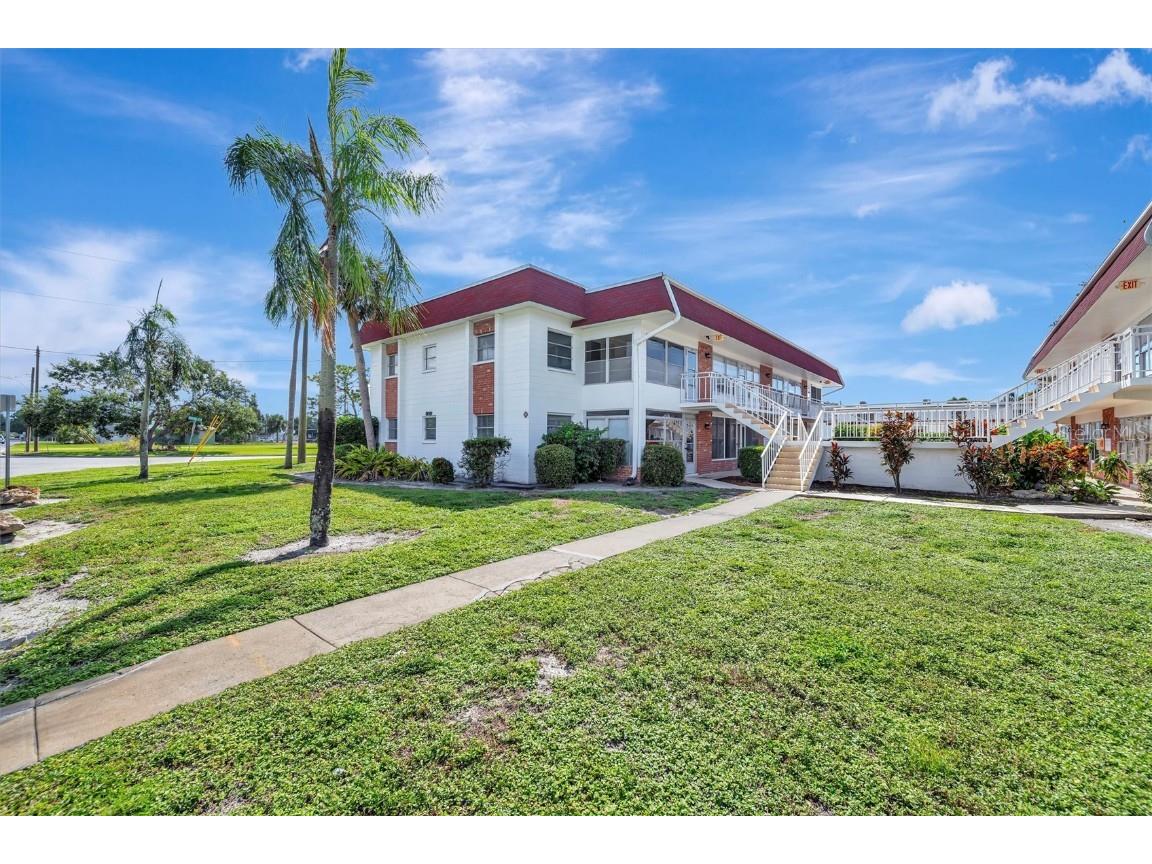 3460 32nd Avenue N #201 Saint Petersburg FL 33713 TB8436884 image22