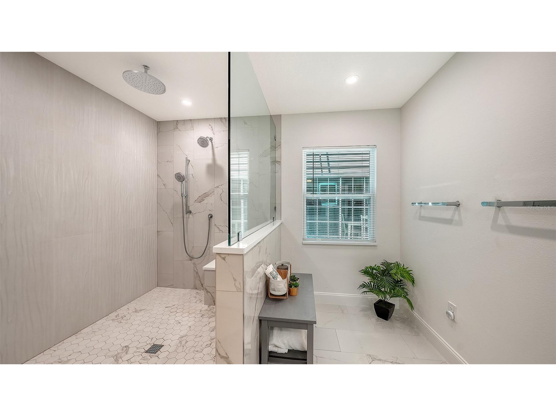 3460 Winding Oaks Drive #38 Longboat Key FL 34228 A4695005 image24