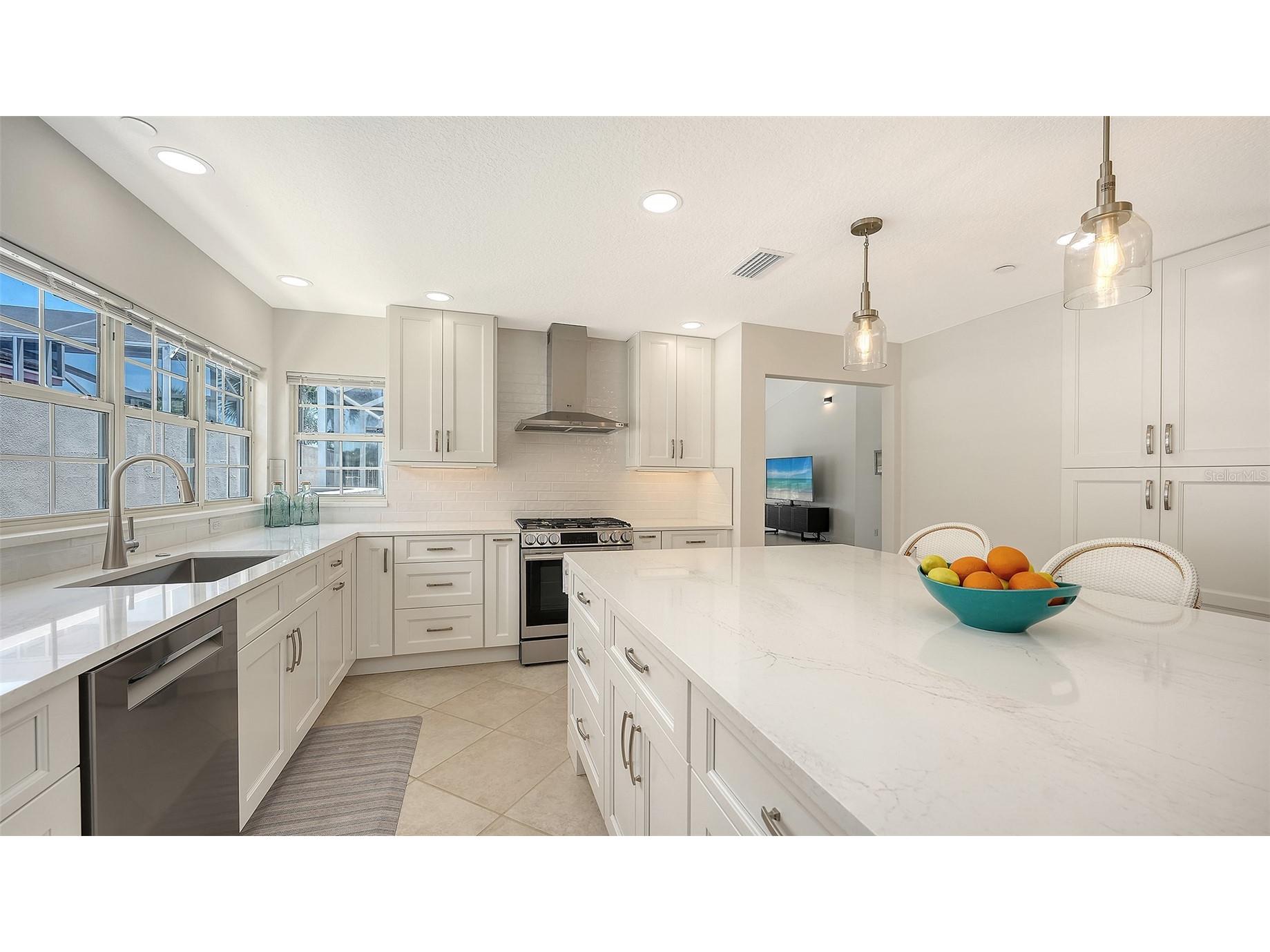 3460 Winding Oaks Drive #38 Longboat Key FL 34228 A4695005 image6