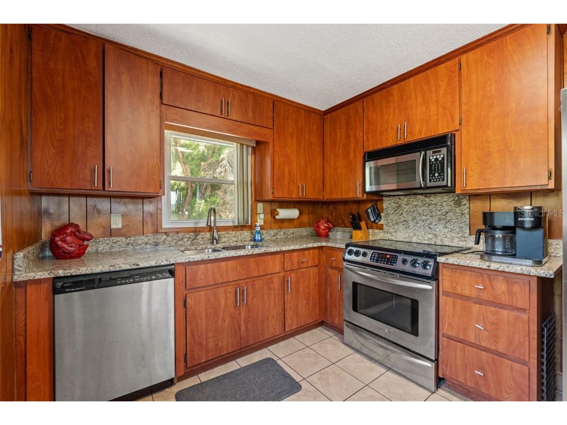 3461 Gum Drive Weeki Wachee FL 34607 W7878693 image26