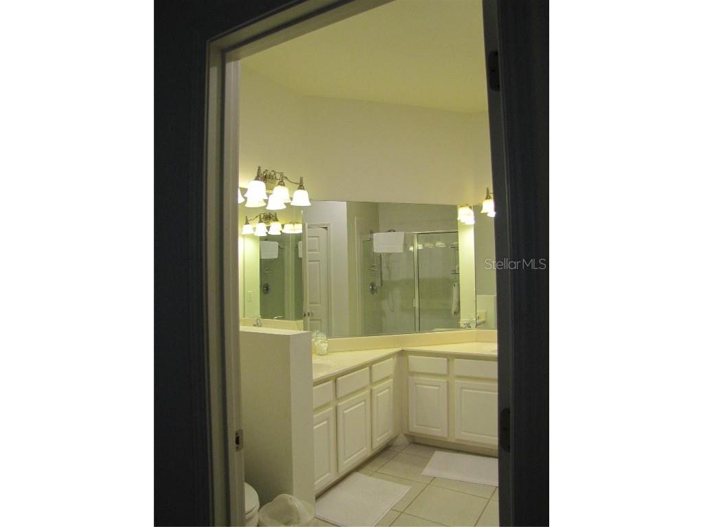 3461 Parkridge Circle #18-104 Sarasota FL 34243 A4657009 image19