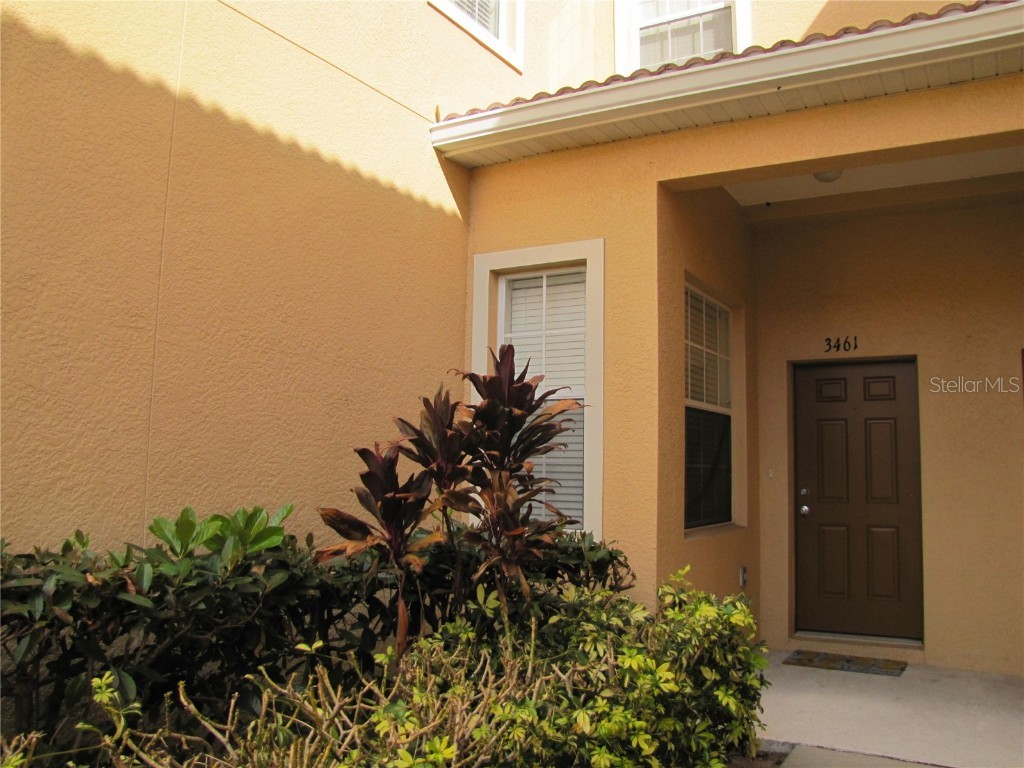 3461 Parkridge Circle #18-104 Sarasota FL 34243 A4657009 image3