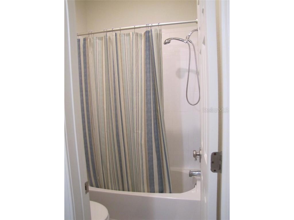 3461 Parkridge Circle #18-104 Sarasota FL 34243 A4657009 image31