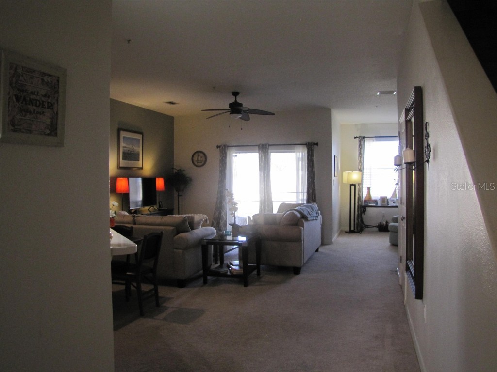 3461 Parkridge Circle #18-104 Sarasota FL 34243 A4657009 image7