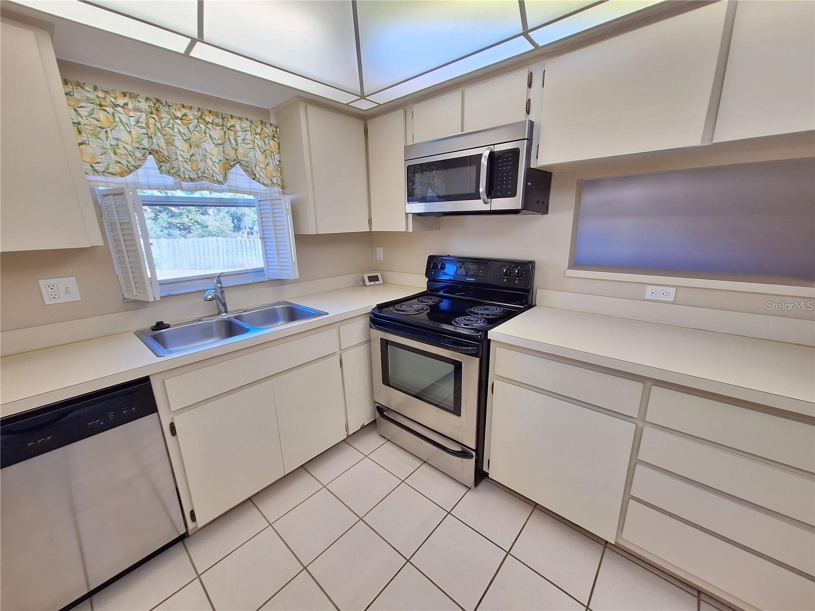 3462 Maclaren Drive Palm Harbor FL 34684 - LAKE TARPON TB8503813 image10