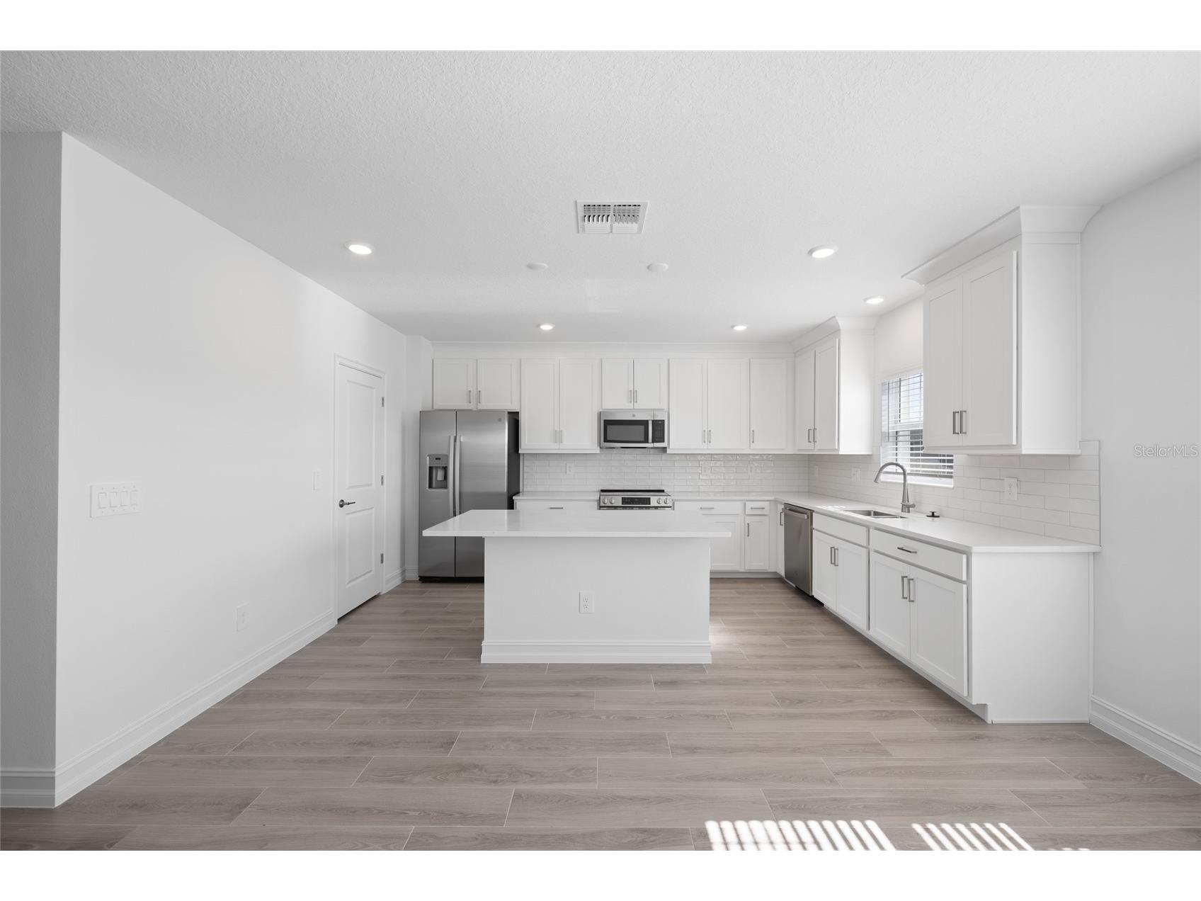 3463 Silent Gardens Cove Wesley Chapel FL 33543 TB8511230 image4