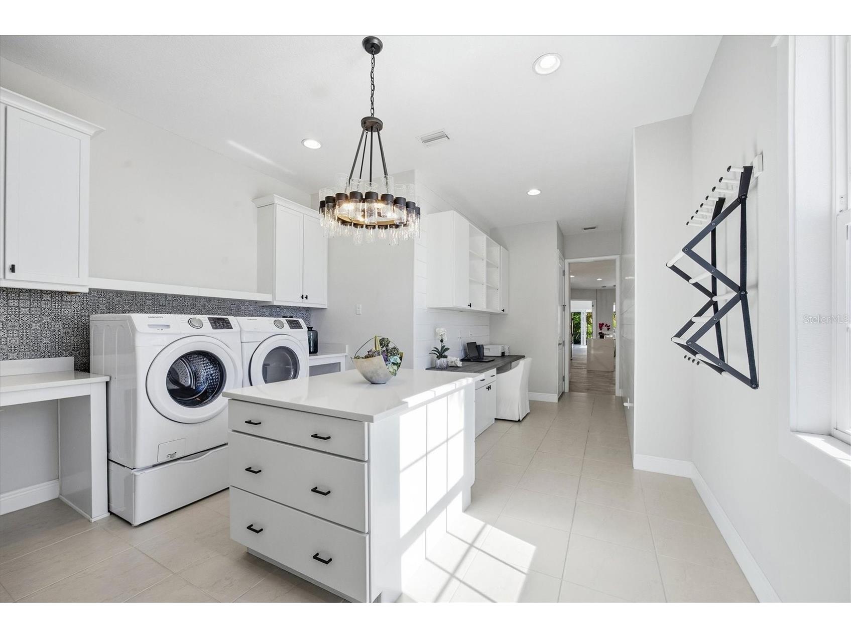 3467 Compound Court Sarasota FL 34240 A4695665 image49