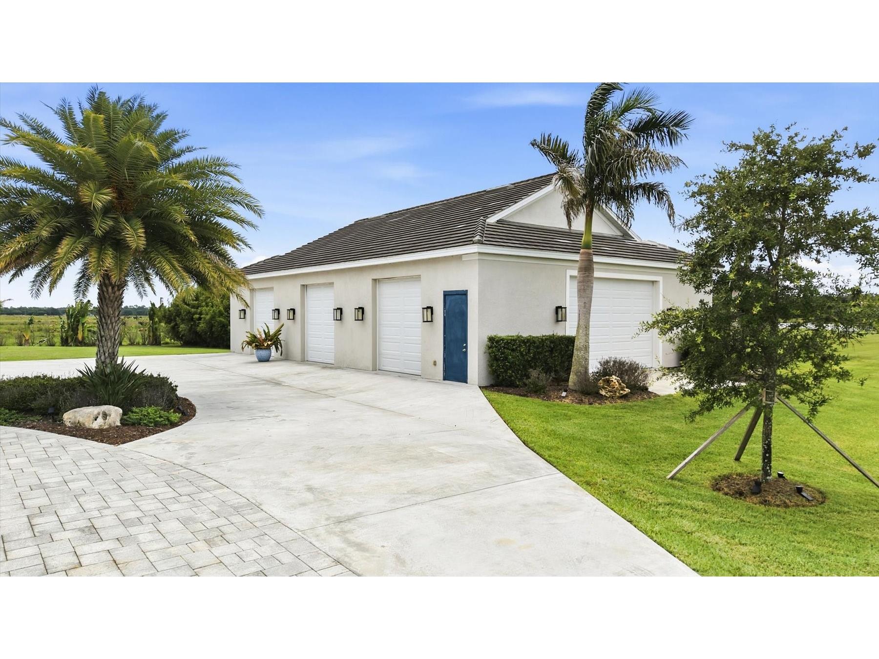 3467 Compound Court Sarasota FL 34240 A4695665 image5