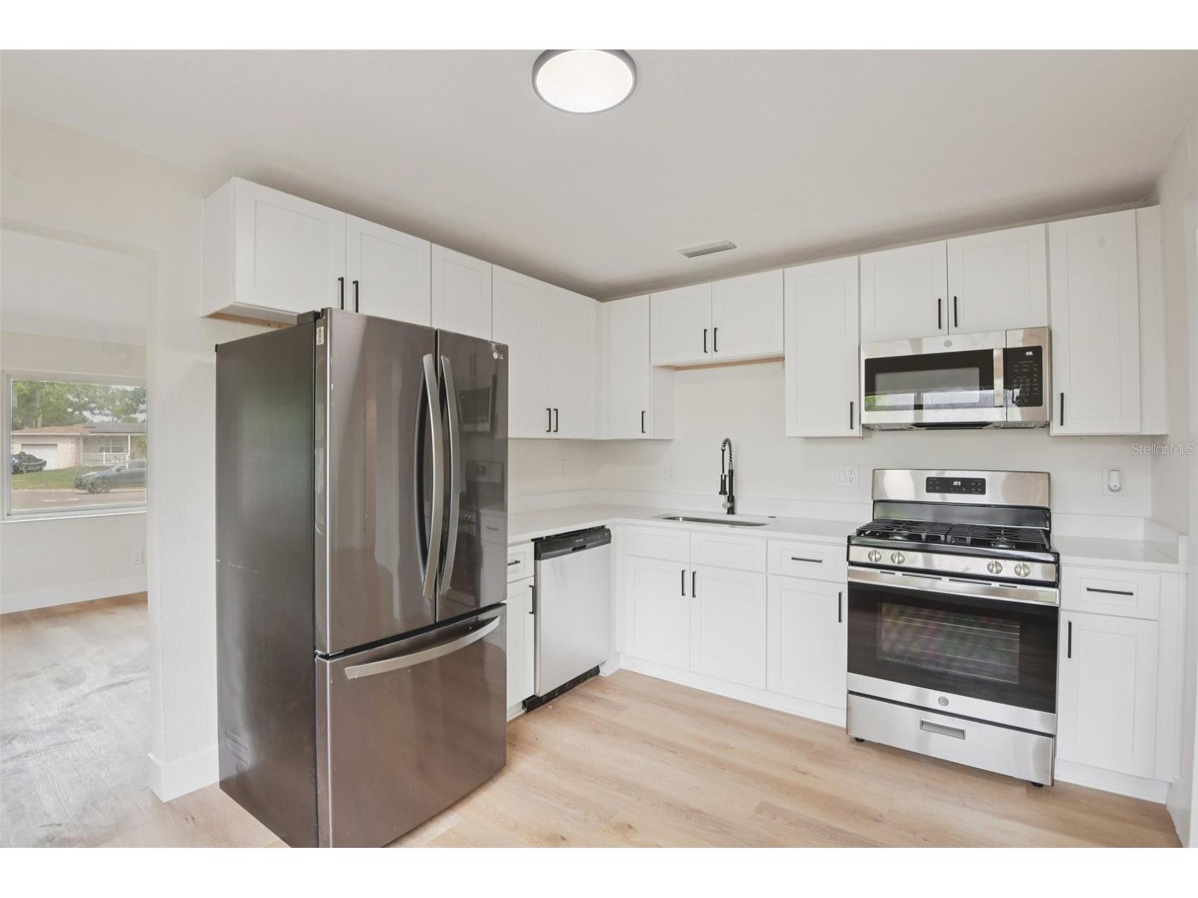 3468 9th Avenue N Saint Petersburg FL 33713 TB8487442 image2